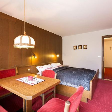 Apartments Meisules 奥蒂塞伊 外观 照片