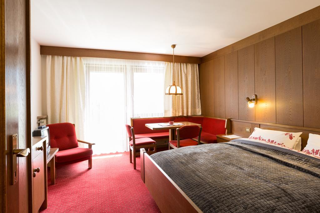 Apartments Meisules 奥蒂塞伊 外观 照片