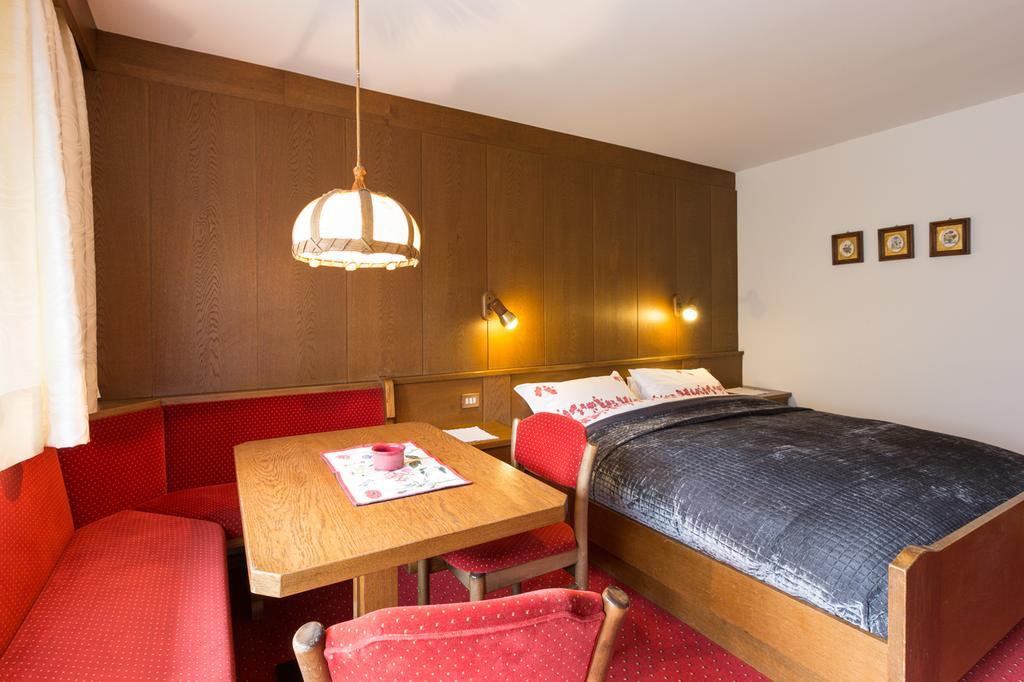 Apartments Meisules 奥蒂塞伊 外观 照片